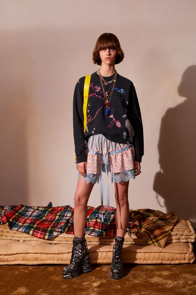 Look 30